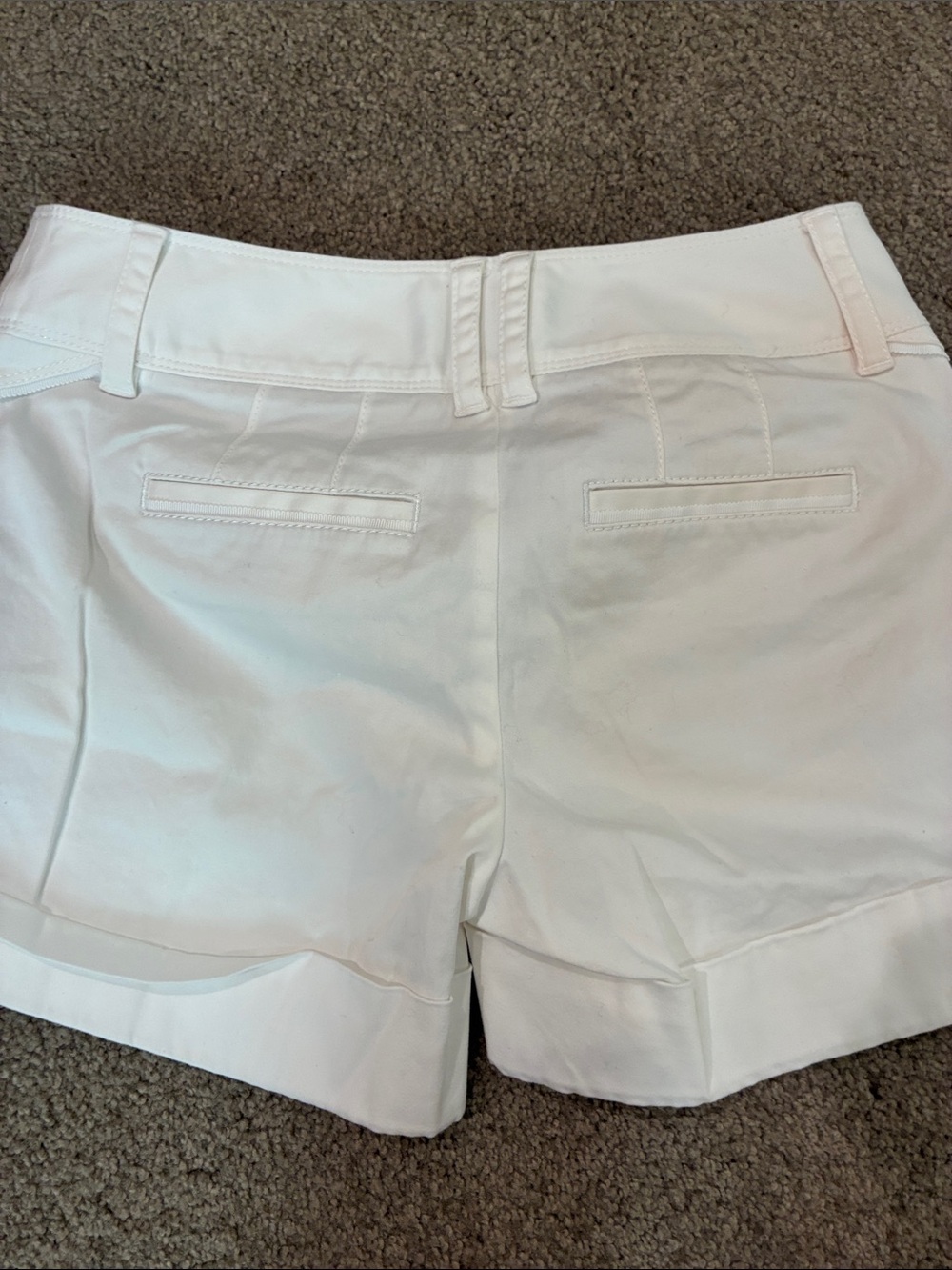 White House Black Market White Cuffed Shorts - Picture 4 of 4